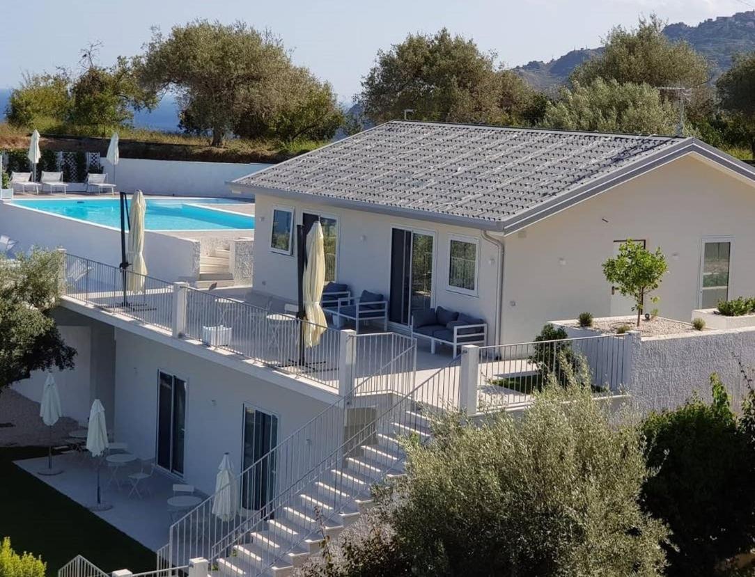 Villa Infinity ∞ 산타 테레사 디 리바 외부 사진
