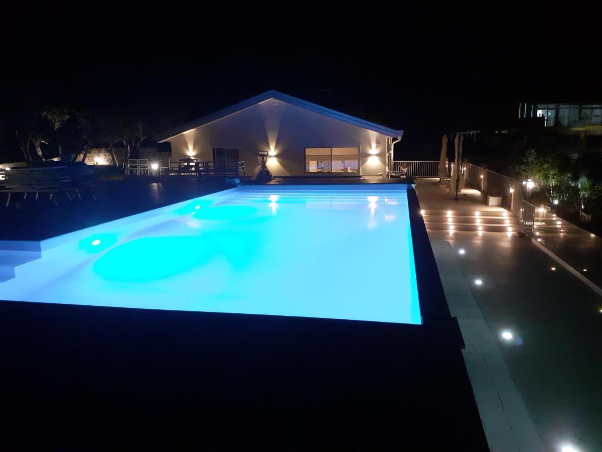 Villa Infinity ∞ 산타 테레사 디 리바 외부 사진